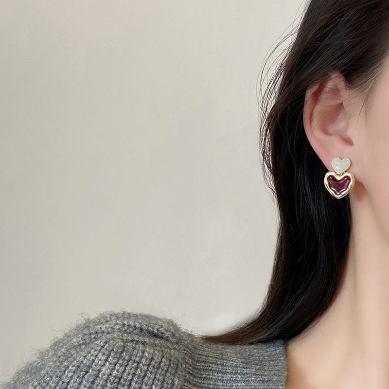 Trendy Sweet Burgundy Enamel Heart Earrings For Women Girl Gold Color Metal Love Heart Hanging Dangle Earrings Vintage Jewelry