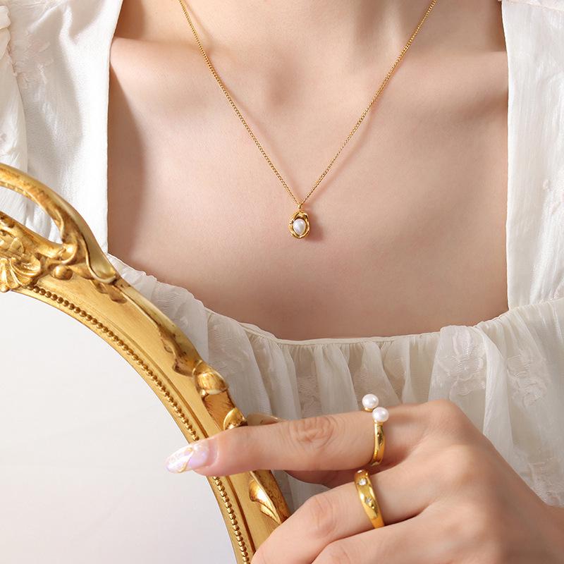 Gold-Plated Titanium Steel Cuban Chain Necklace with Freshwater Pearl Irregular Pendant.