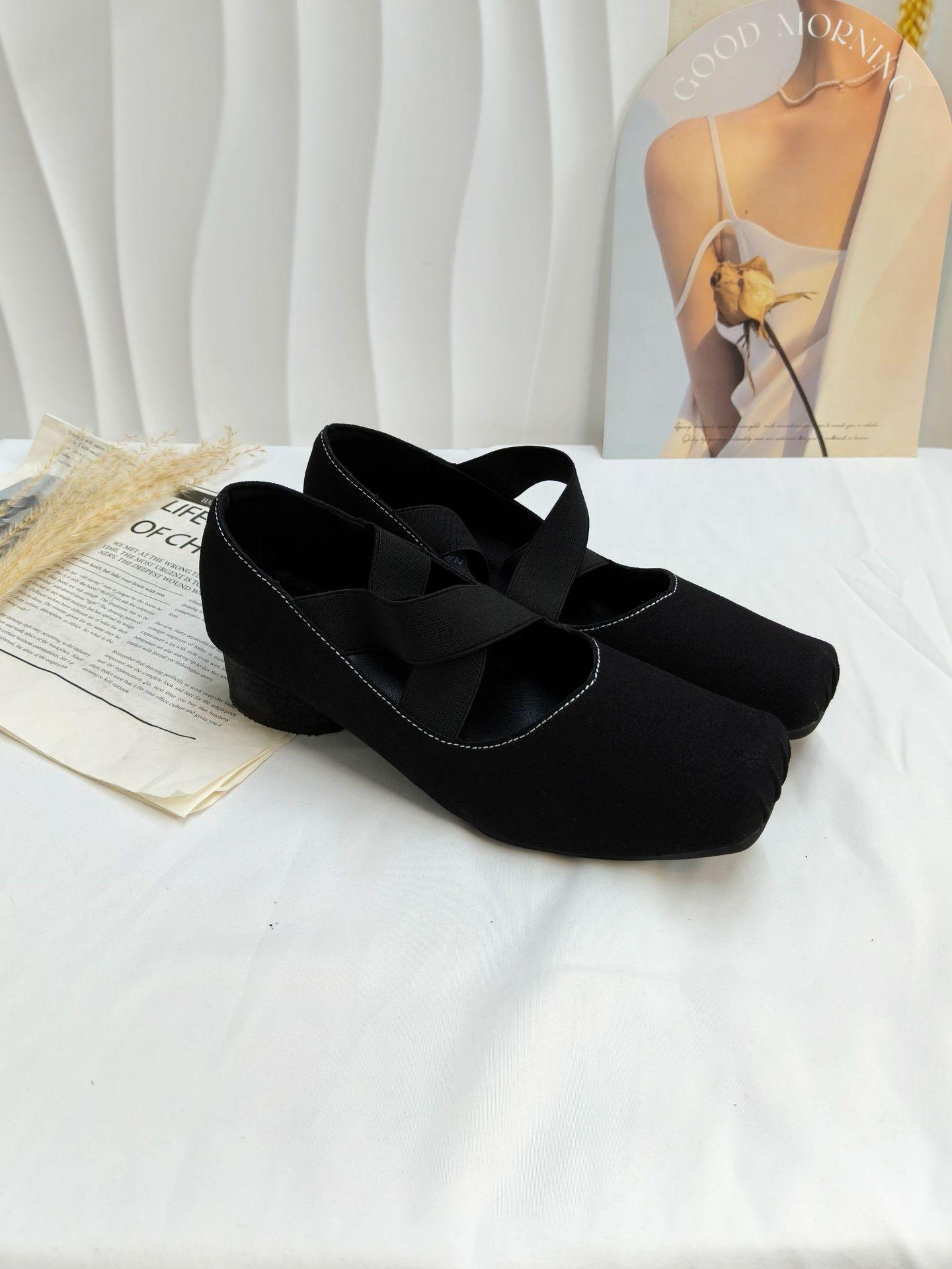 

Spot second hair! Fashion versatile new pig nose horse leather cross strap thick heel Mary Jane ballet shoes women s single shoes 40