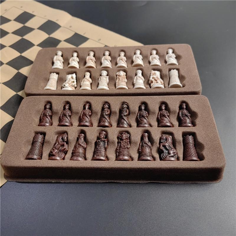 Chess Board Antique Chess Small Resin 28Cm/11Inch Qing Dynasty Chess Three Dimensional Character Design Entertainment Game