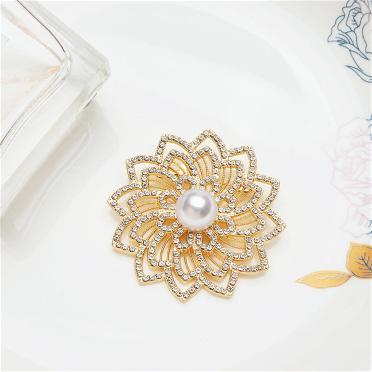 

1Pc Korean Creative Flower Brooch Charm Trend Luxury Pin Elegant Retro Jewelry Accessories Party Birthday Unique Popular Gift золотистый