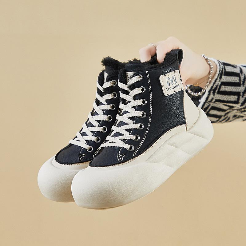 

2025 winter velvet little white shoes new Korean version ins female students platform heightening sports board shoes casual G3509 35