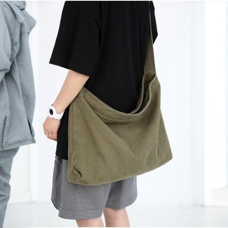 New Season Japanese Style Messenger Bag Made Of Canvas Thickened Sturdy Retro Men Bag