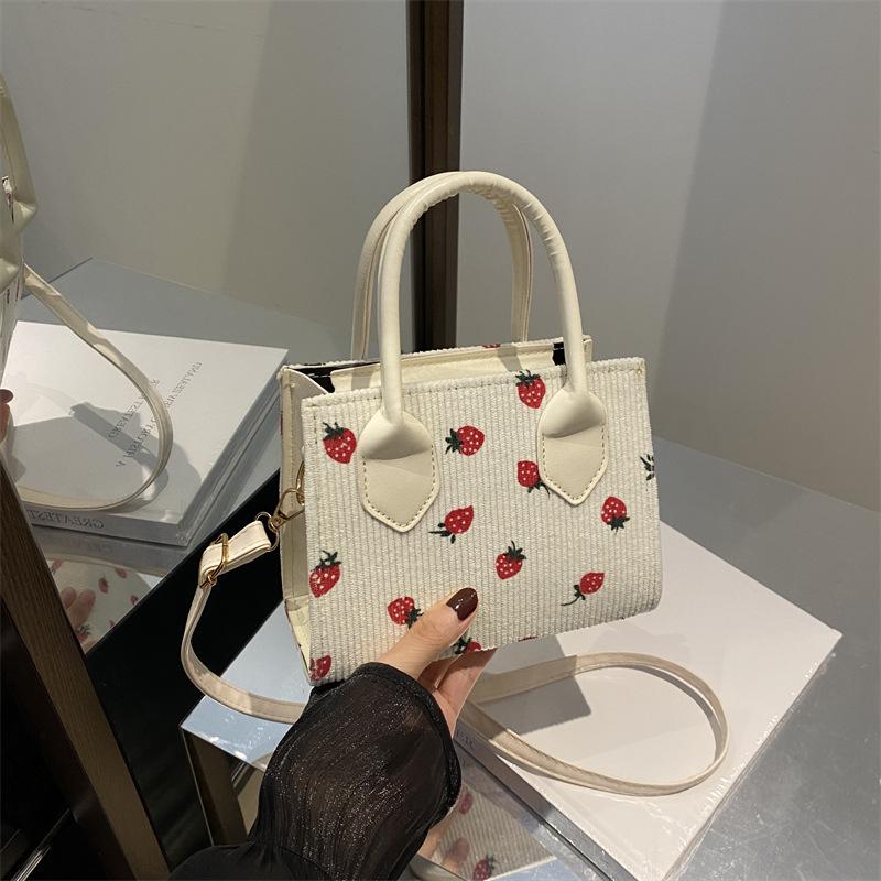 

Сумка в пасторальном праздничном стиле, новая маленькая свежая и модная маленькая квадратная сумка этой осени, женская сумка-мессенджер на одно плечо в зарубежном стиле белый