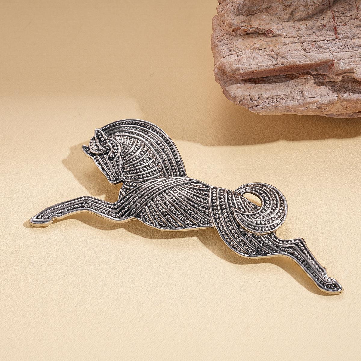 

Metallic pleated pony brooch unique pin accessories