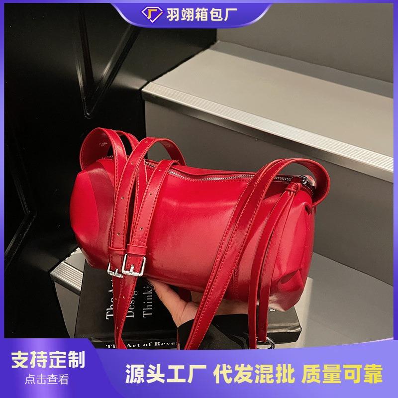 Premium Large-capacity Pillow Bag Women's New Retro Fashion Shoulder Messenger Bag Versatile Commuter Bag