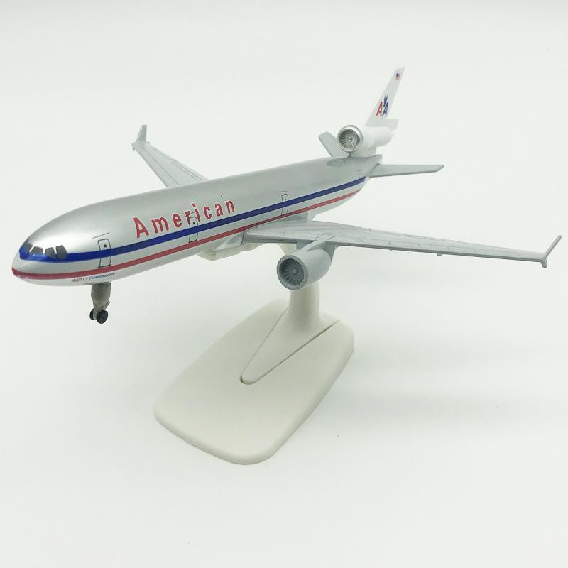 20CM Alloy Airplane Model with Landing Gear - Cargo Plane UPS-MD11