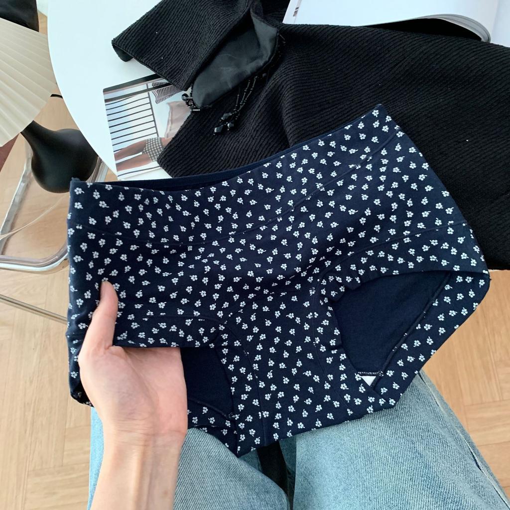Large Size Ladies Spring and Autumn Small Floral Fresh Cotton Crotch Panties