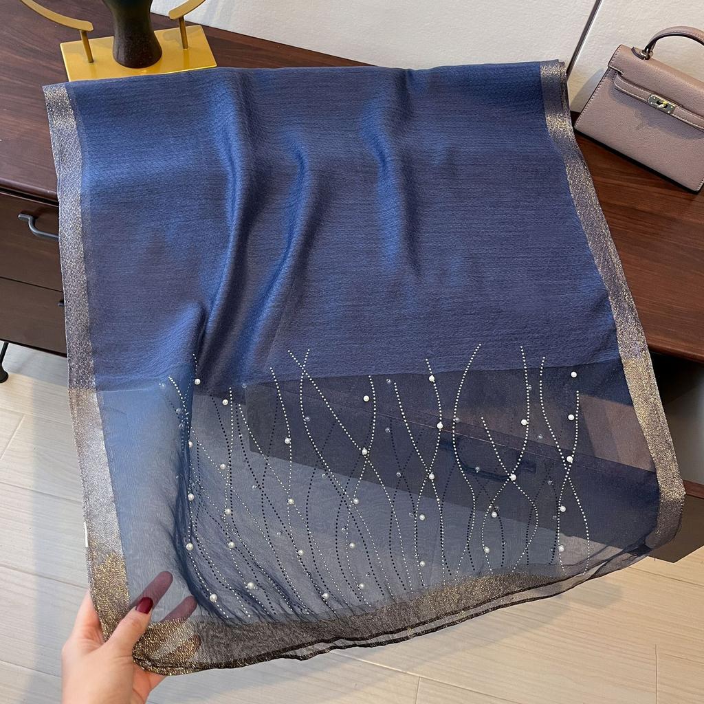 Ny Mote og Allsidig Ensfarget Etnisk Stil Slør Skjerf Skjerf for Kvinner Bølgemønster Kunstig Diamant Jernskjerf for Kvinner