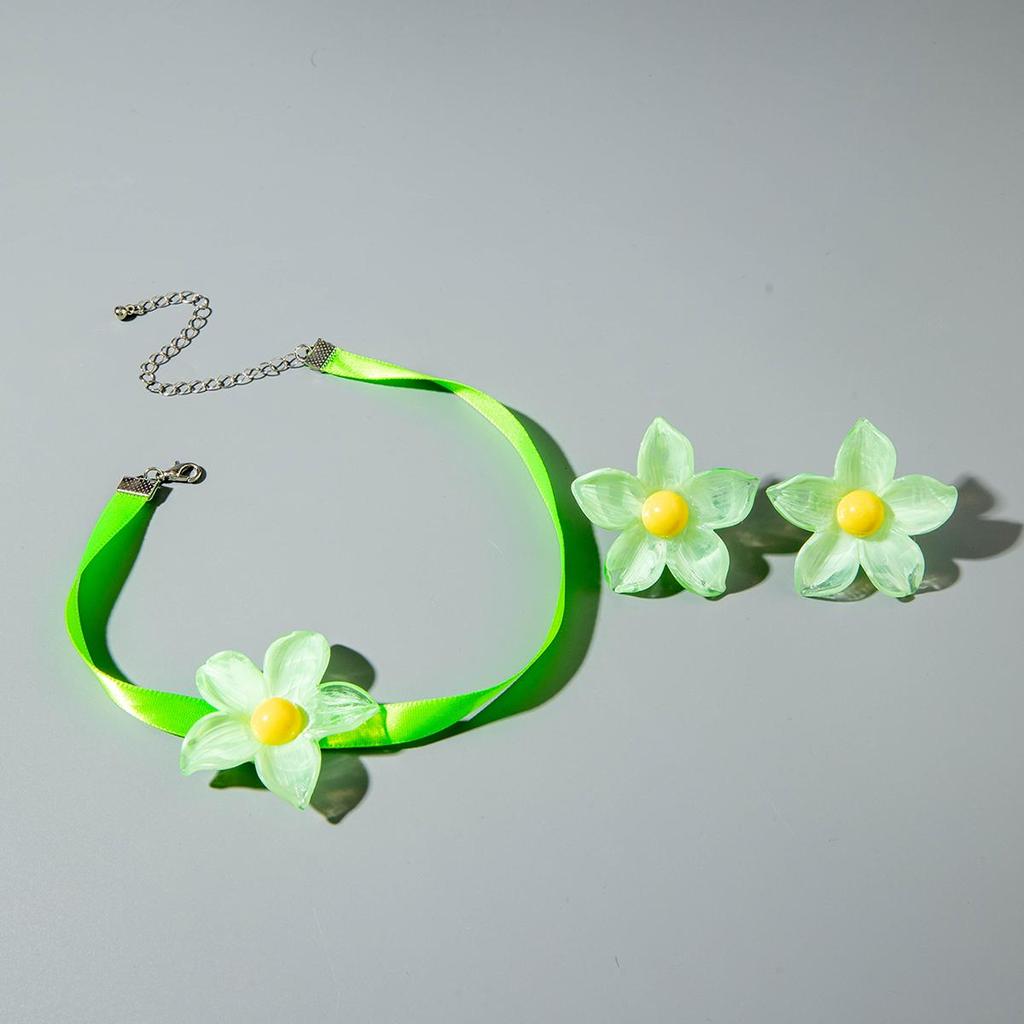 New Early Spring Flower Earnail Women's Fashion Necklace Set, Versatile and Niche Charm Jewelry Set