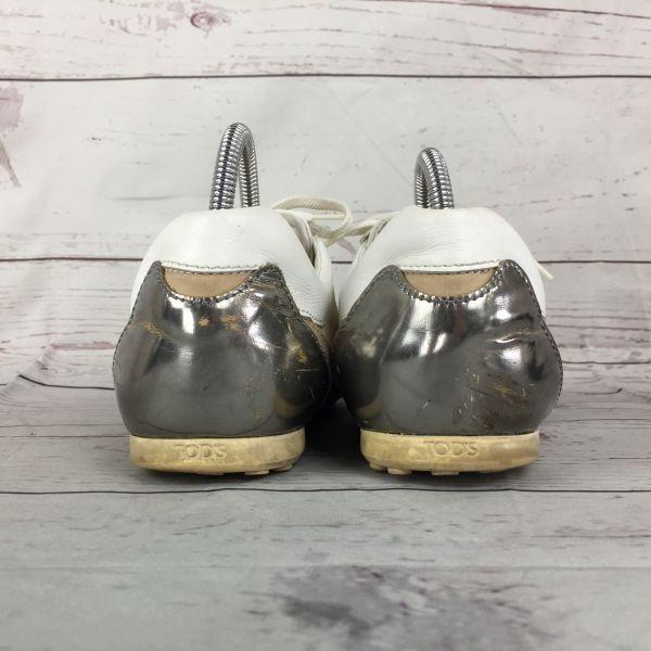 Vyrobeno v Itálii TOD'S Ležérní kožené nízké tenisky Velikost cca 24,5 cm Bílá Béžová Stříbrná(POUŽITÝ)