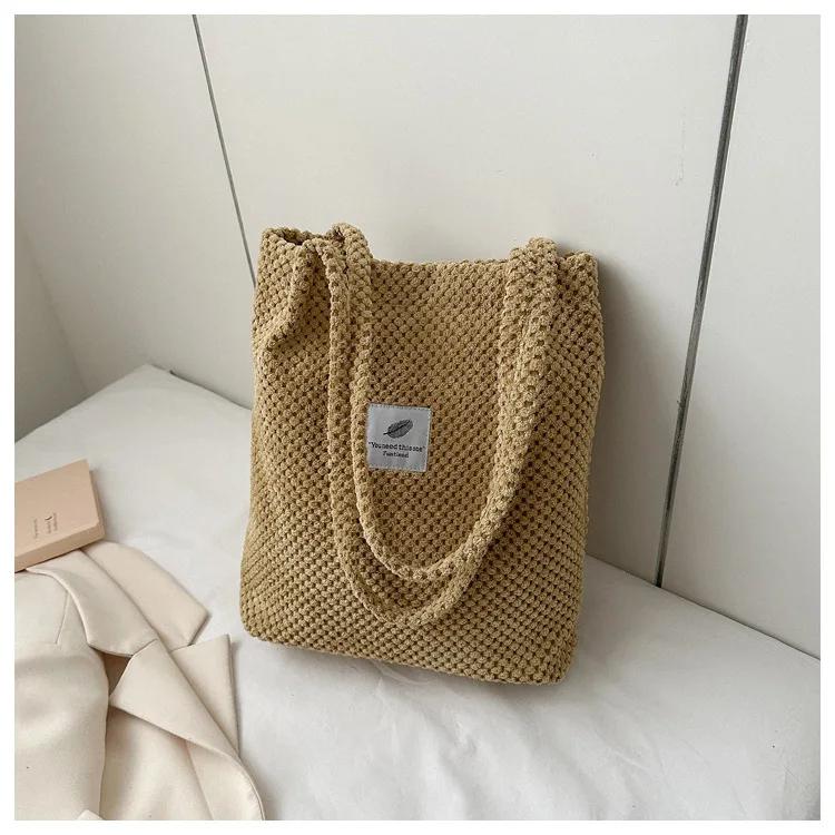 Fashion Tote Bag for Women's Commuting Shoulder Bag Retro Plush New Women's Bag Personalized Handbag