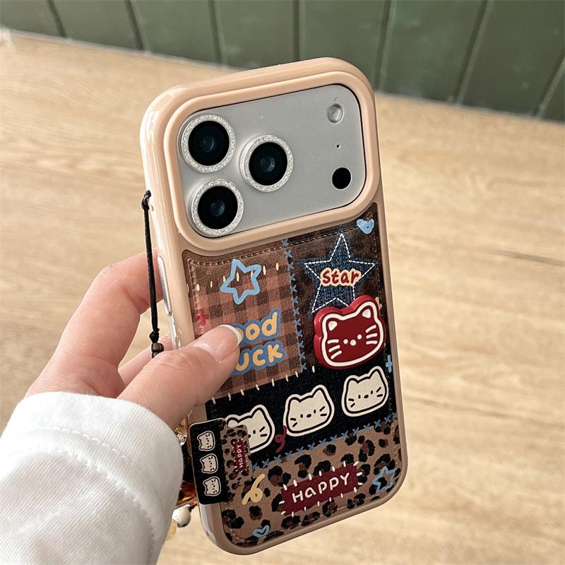 Braune Karo-Stern-Kätzchen-Handyhülle im japanischen & koreanischen Stil - Passend für iPhone17, 16ProMax/15/14