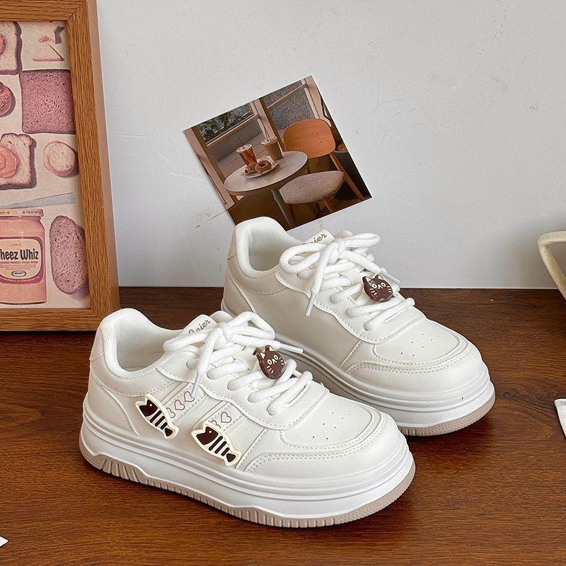 Explosive change small fish love thick-soled bread little white shoes women's autumn new versatile student leisure sports board shoes