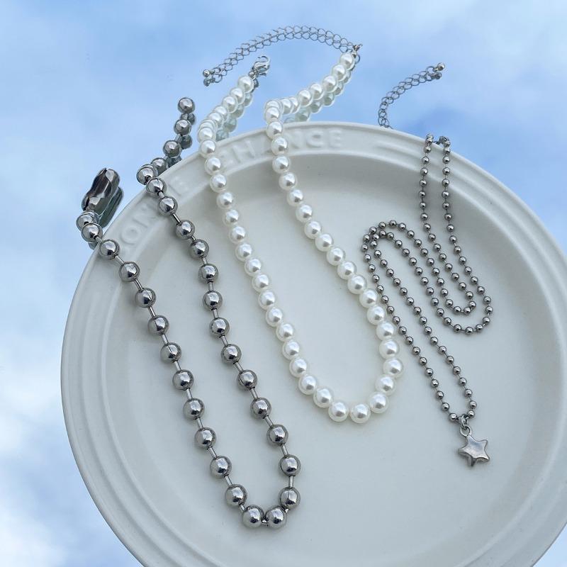 Sweet and edgy layered beaded necklace, minimalist star necklace, pearl jewelry
