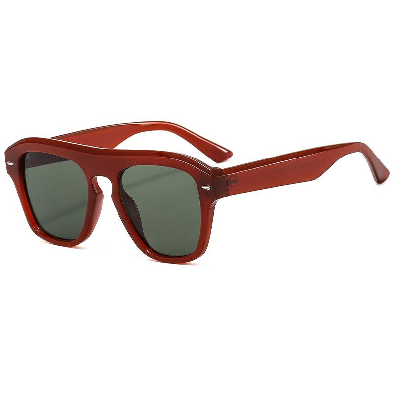 Stylish Large Frame Retro Sunglasses with Studded Details for Women & Men