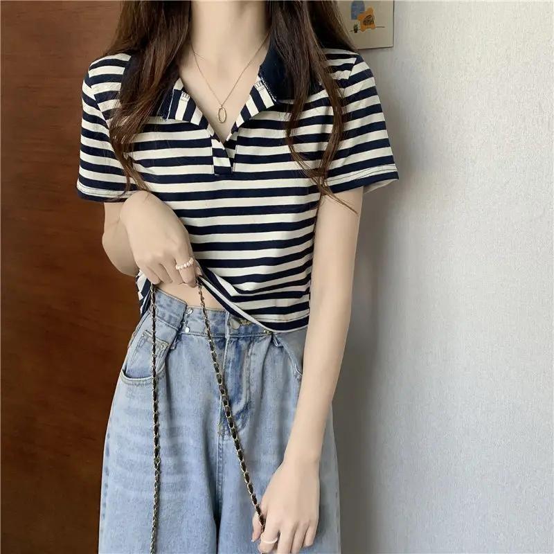 Top Polo Crop Negru și Alb cu Dungi pentru Femei, Mânecă Scurtă, Croială Slim Fit, Tricou