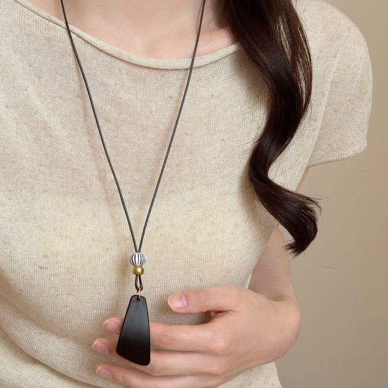 Bohemian Long Wood Pendant Necklace Handmade Vintage Ethnic Design For Daily Wear Vacation Casual Outfits