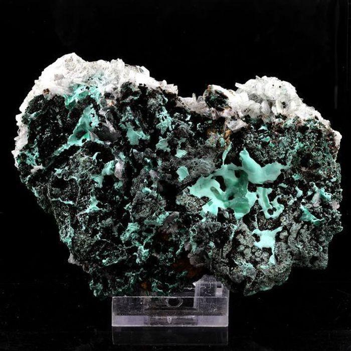Pierres et Minéraux. Malachite + Baryte. 1551.5 ct. Congo..