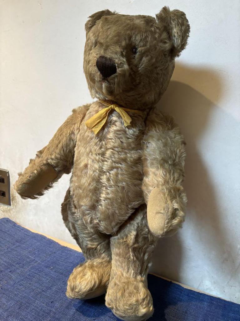 [USED] Vintage Teddy Bear, 52cm, Cries from Belly, Moves Limbs, Yellow Ribbon Intact