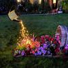 Solar-Gießkannenlichter, wasserdichte Außenduschlichter, LED-Feenlampe, hängende Retro-Metalllaterne für die Gartendekoration