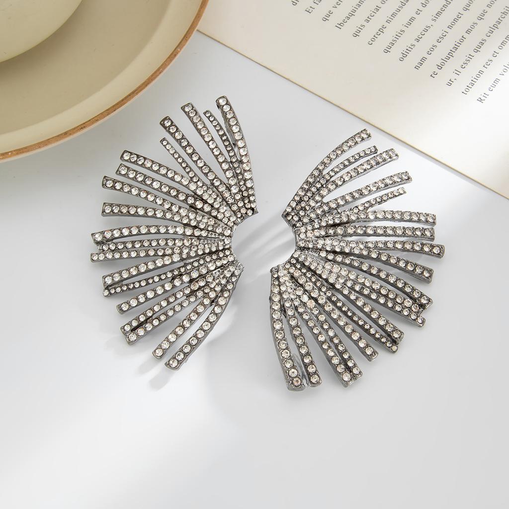 Light Luxury Diamond-Set Geometric Fan-Shaped Stud Earrings Female, Design Sense Black Diamond Moon Leaf Long Earrings