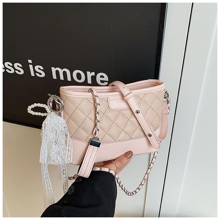 IELGY Diamond Chain Bag Shoulder Crossbody High-End Feeling Ladies Bucket Bag