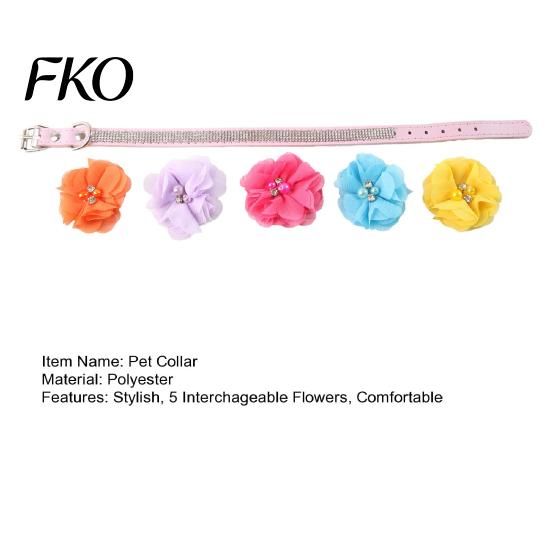 Replaceable Flower Collar Cute Pet Collar, Adjustable Rhinestone Cat with 5 Detachable Interchangeable Flowers, Stylish for Cats Small