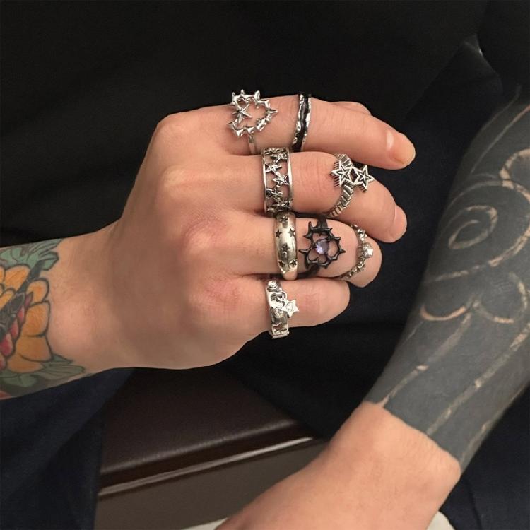 9pcs Stylish Gothic Rings Set for Men and Women Thorn Silver Collection with Unique Heart Snake and Skull Designs