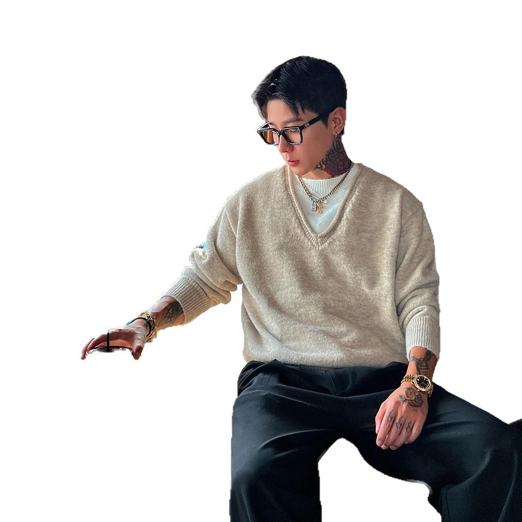 Men's 2025 Autumn/Winter Old Money Style Loose Faux Two-Piece V-Neck Sweater