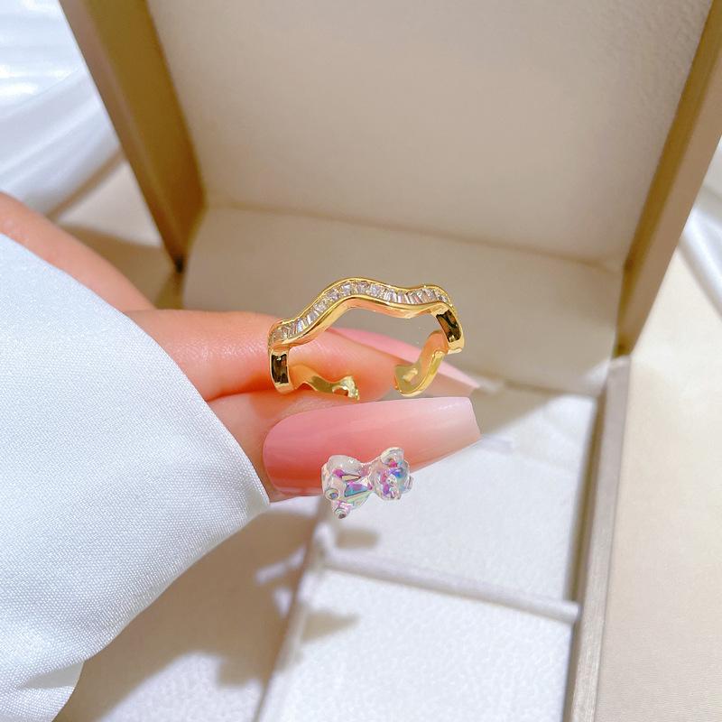 Geometric Zircon Rings for Women 2024 New Fashion Golden Jewelry Wedding Party Accessories