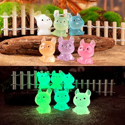 Micro Feature Cartoon Cute Glow-in-the-dark Roll Ear Cat Resin Feature Desktop Car Light Up Cat Ornament Accessories