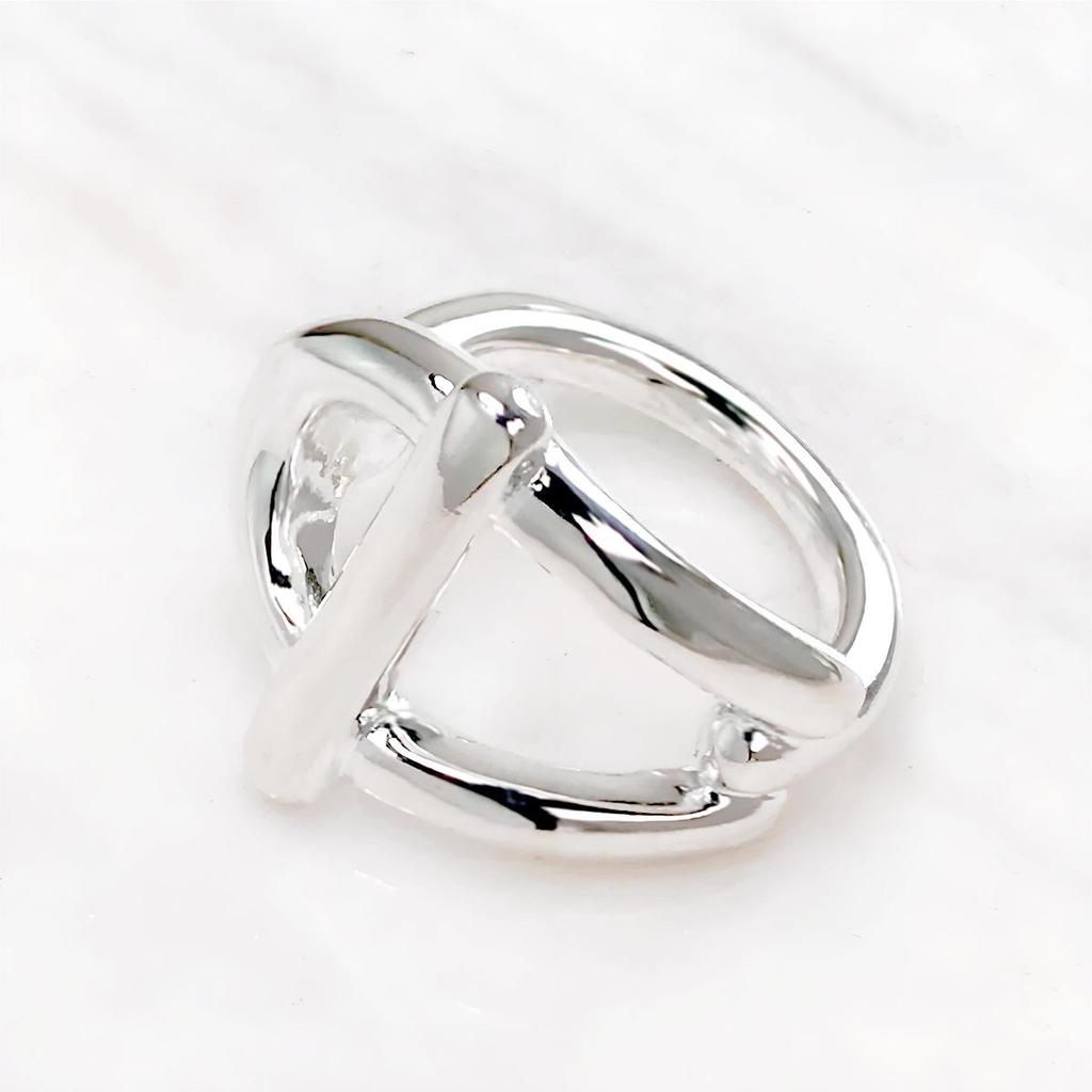 UNOde50 2025 Retro Hollow Link Ring for Women – Exquisite European & American Style Gift.