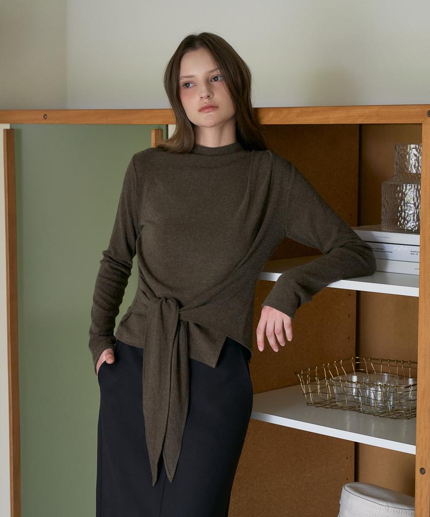 DEHEVE Wool Mock-Neck Wrap Long Sleeve [Khaki]