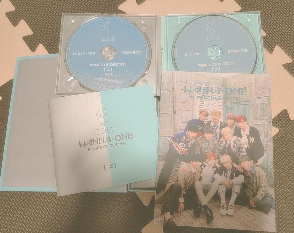 [USED] Wanna One Set