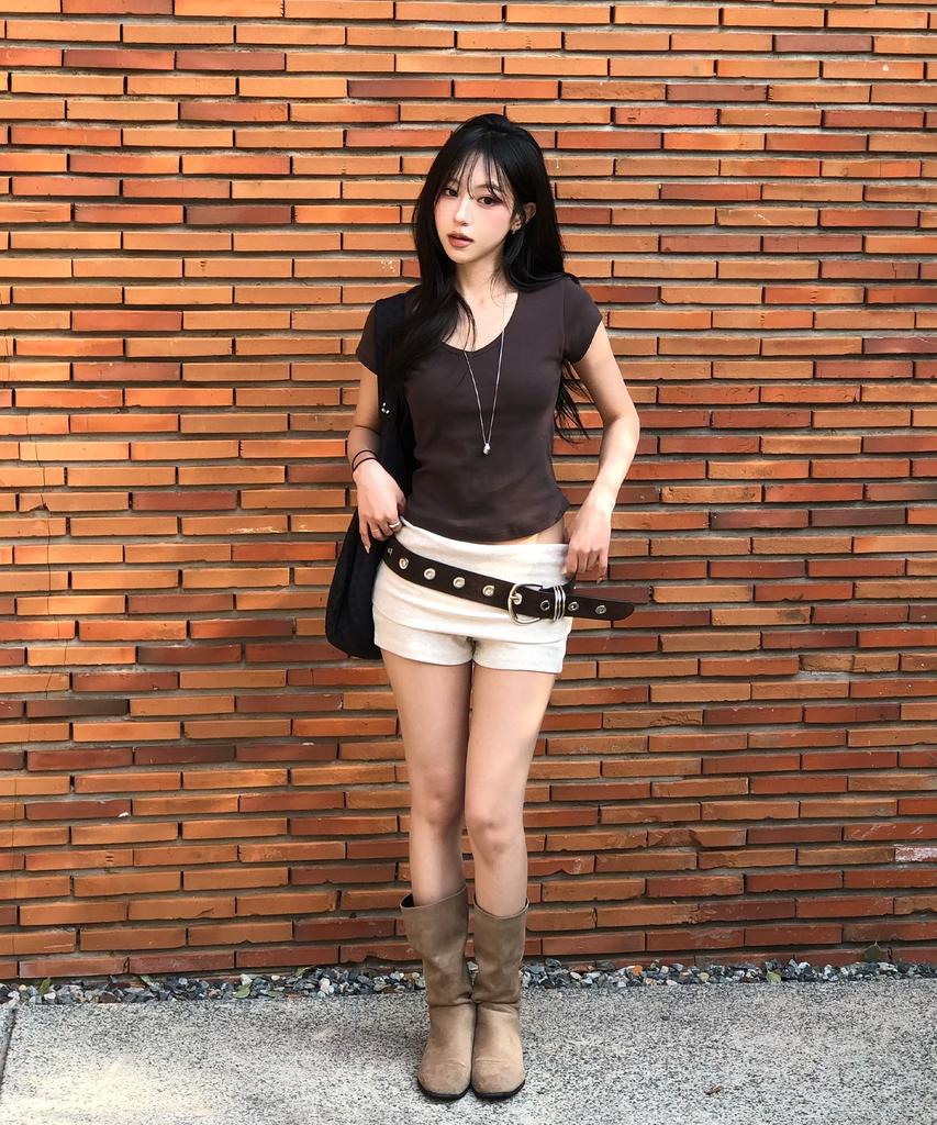 Kyuliti C 90S Line V-Neck Half-Sleeve T-Shirt_Brown