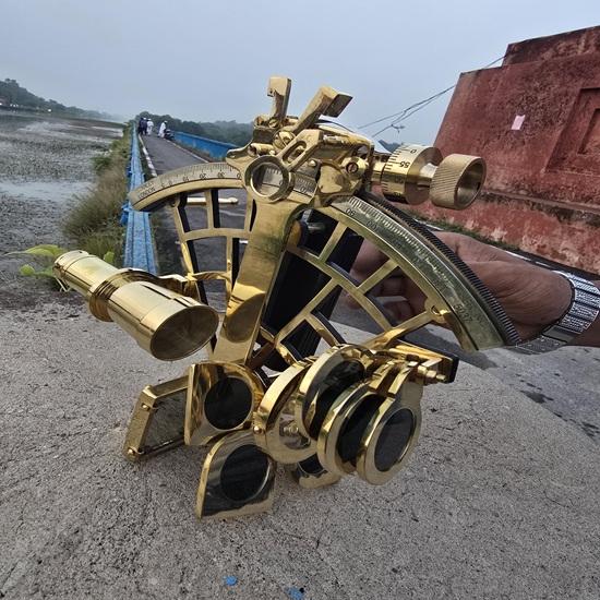Handcrafted Brass Nautical Sextant Maritime Instrument 22.86 Cm Fathers Day Christmas Birthday Wedding Anniversary Gift Home Office Decor