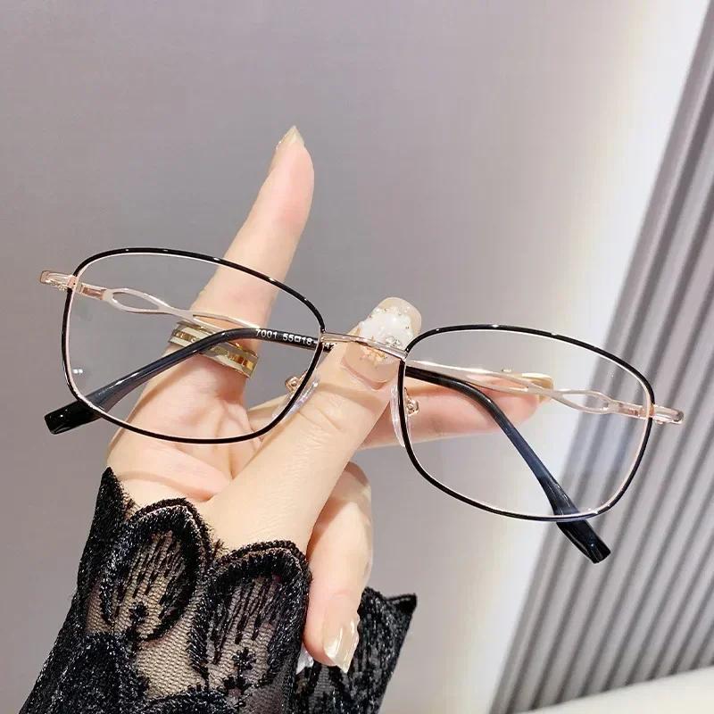 Portable High-definition Eyeglasses Fashionable Korean Metal Small Frame Reading Glasses Anti Blue Light Presbyopia Glasses