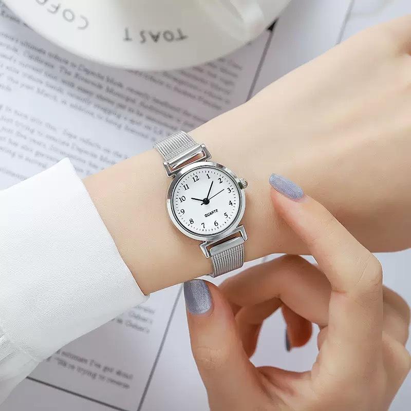 Women'S Small, Exquisite And Simple Watch Style