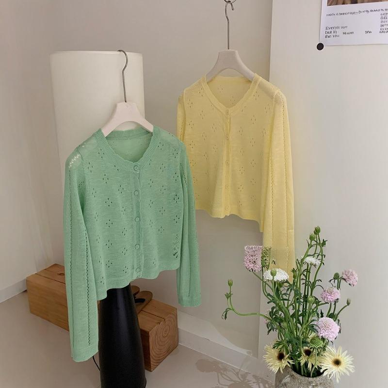 Sweet, gentle and cute small lace hollow knitted cardigan women's spring and summer simple solid color long-sleeved top