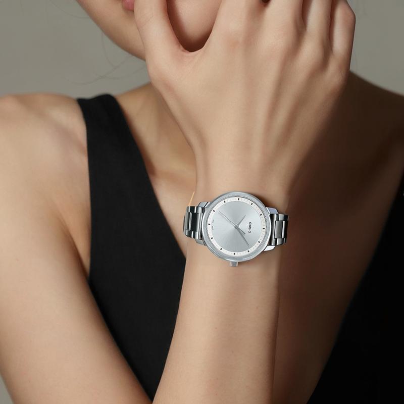 Casio STANDARD series waterproof quartz movement stainless steel strap Japanese and Korean watch women's watch silver dial LTP-B115D-7EV