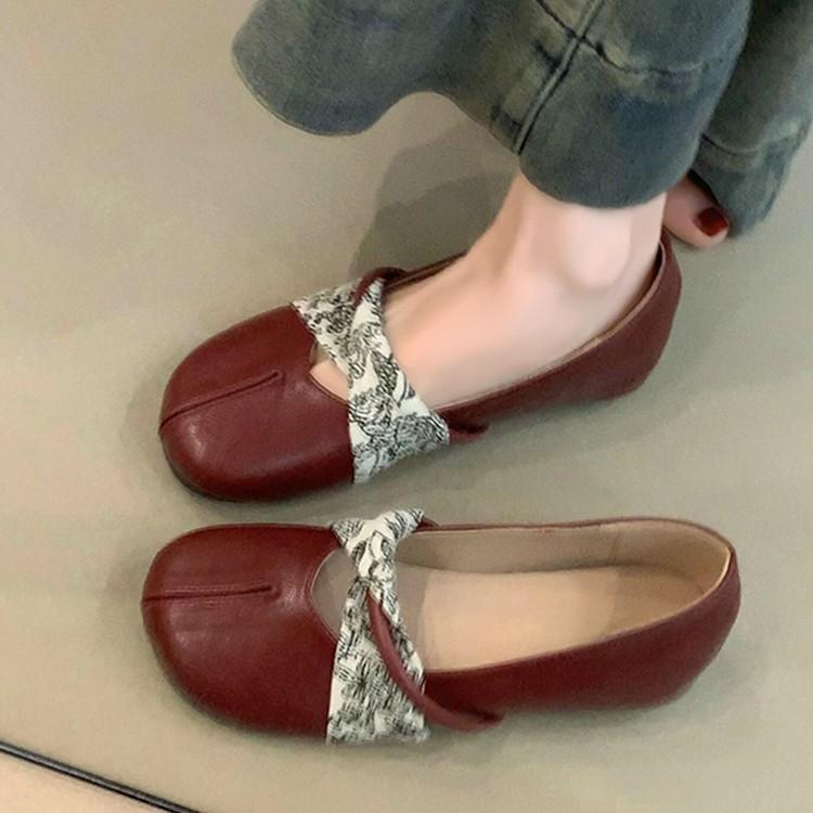 Sheepskin version~ New Chinese ballet style round head small single shoes women's one-pedal inner height increase shallow mouth flat Mary Jane shoes