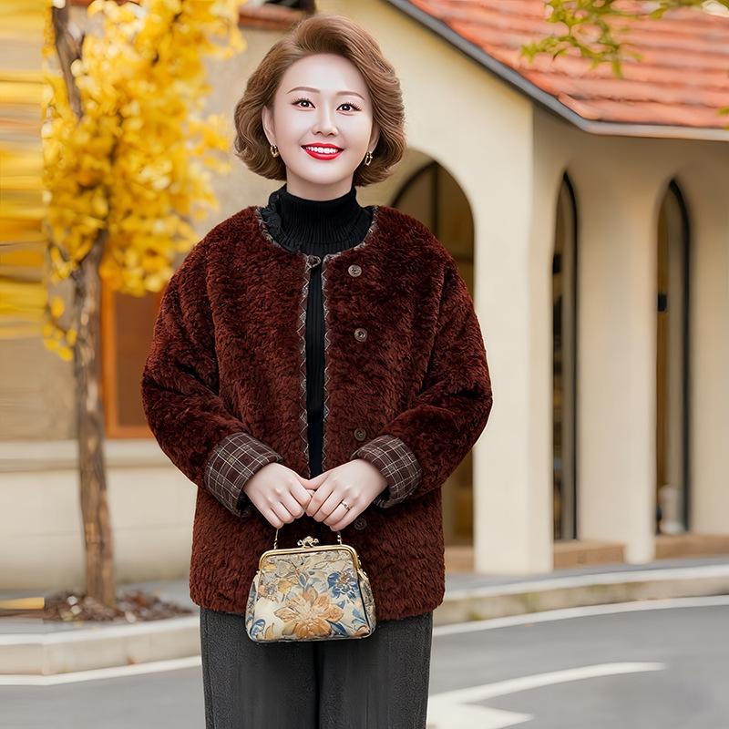 Fur integrated scarf short noble new women's winter coat
