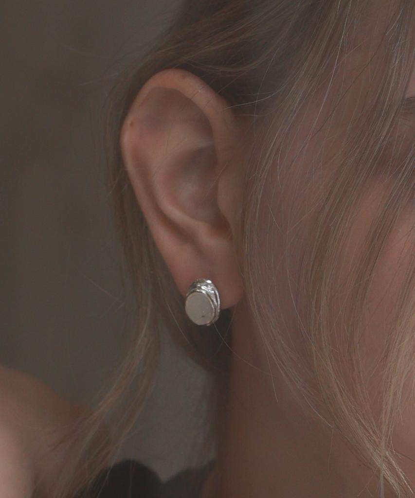 Reindeer Murmur Earring 07