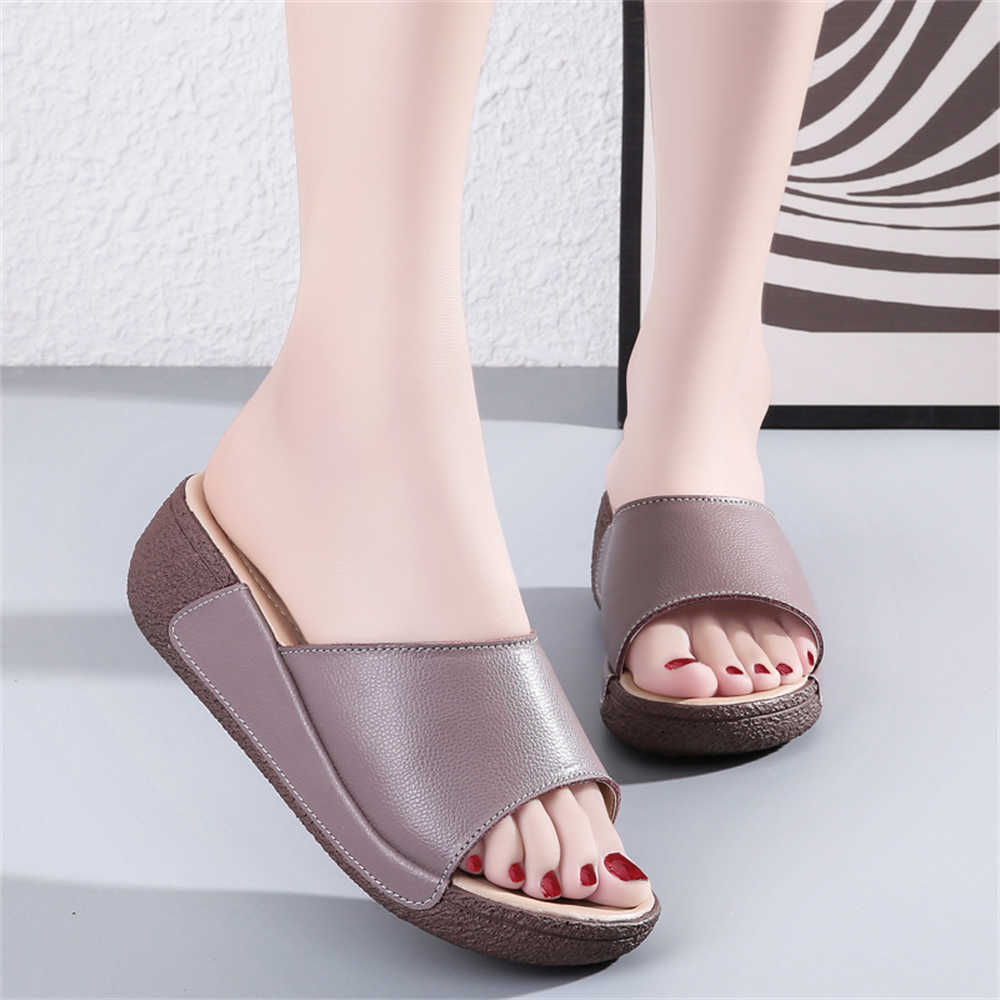 Large Size Chunky Rubber Sandal For Women Slippers To Be At Home Summer Women Shoes Sneakers Sport Exercise Functional