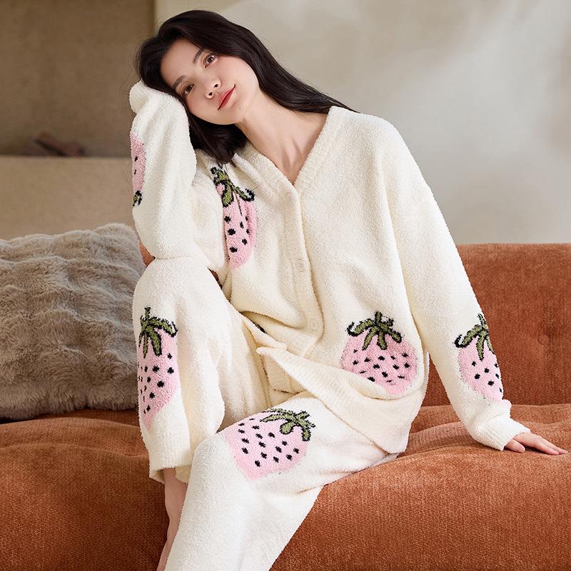 Half Fleece Pajamas Women'S Autumn And Winter Models, Winter Fleece Thickened Warm Coral Fleece Loungewear Strawberry Set