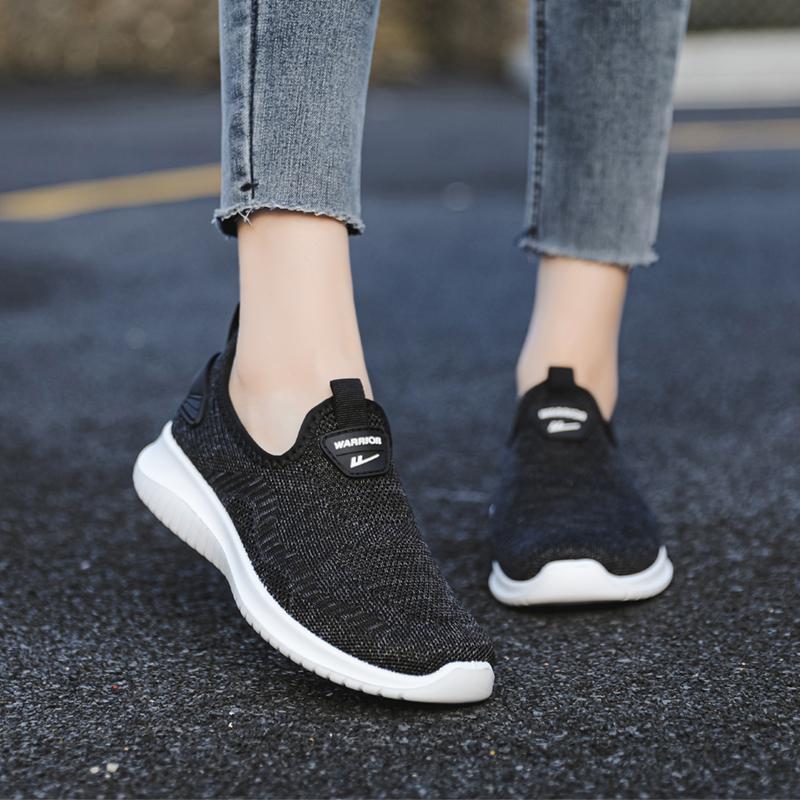 Warrior Slip-On Soft Sole Comfortable Breathable Low-Top Casual Shoes Women sneaker Black WXY(JS)-083604