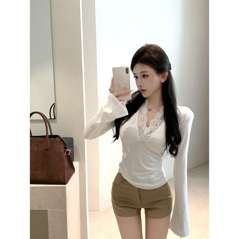 Kumikumi Pure Desire Wind V-neck Lace Stitching Long Sleeves Shirt Women Clothes Autumn Chic Age-Reducing Slim Fit Slimming Top