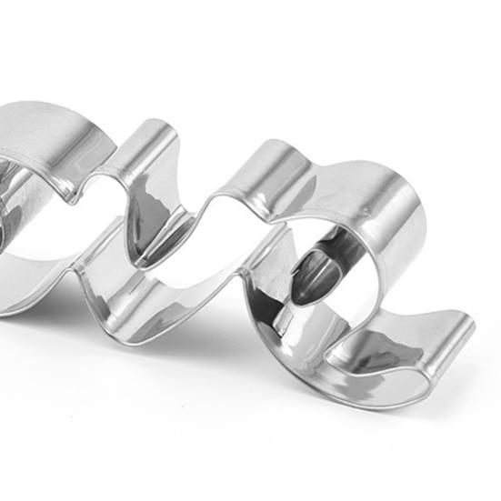 Biscuit Cutter Love Letter Shape Heat-Resistant Washable Easy To Demold Labor-saving Birthday Cake Cutter for Kitchen