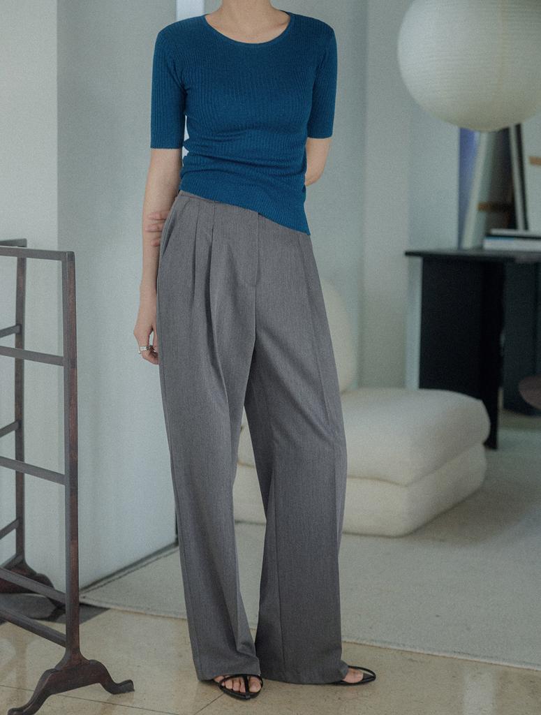 Memua Classic Two-Pin Tuck Slacks